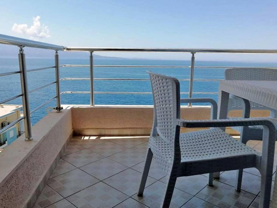 Bilal Golemi Sea View Apartment ซารานเดอ ภายนอก รูปภาพ